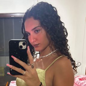 Jasmine, Babysitter a Cadegliano-viconago