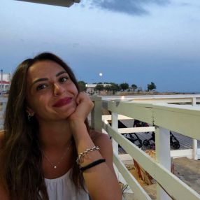 Elenia, Famiglia a Sesto Fiorentino