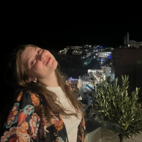 Alessia, Babysitter a Roveleto