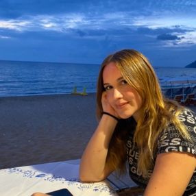 Maria, Babysitter a Vidor