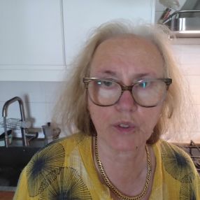 Eli, Famiglia a Provincia di Pavia