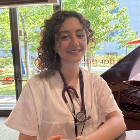 Behnaz, Babysitter in Bergamo