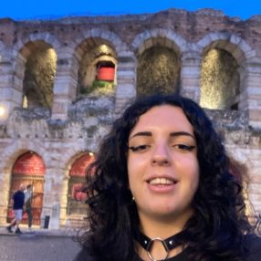 Sofia, Babysitter a Provincia di Belluno