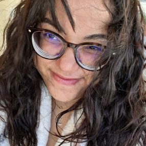 Laura Vitoria, Babysitter a Borghi
