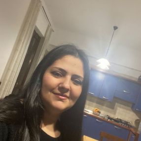 Michela, Babysitter a Città Metropolitana di Napoli