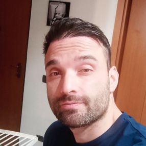 Manuel, Famiglia a Como
