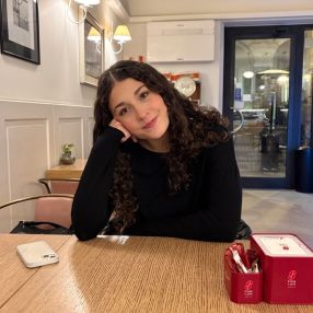 Michela, Babysitter a Treia