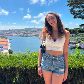 Giulia, Babysitter a Noli