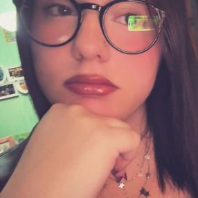 Giulia, Babysitter a Borgofranco d'Ivrea