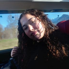 Israe, Babysitter in Ceparana