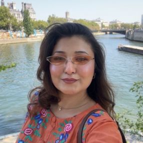Mahrukh, Babysitter a Marostica
