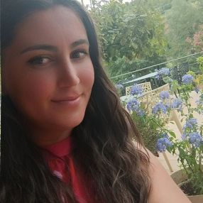 Mirela, Babysitter in Scandiano