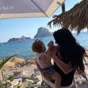 Tania, Famiglia a Napoli