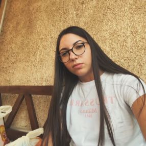 Ludovica, Babysitter a Carlentini