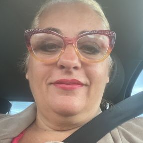 Tisma, Babysitter a Tolfa