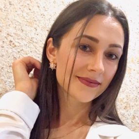 Mihaela, Babysitter a Settala