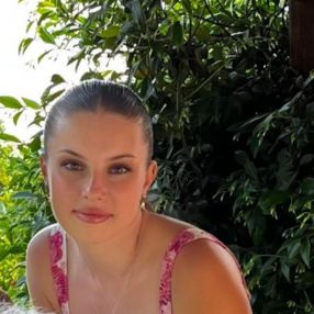 Giulia, Babysitter a Orbassano