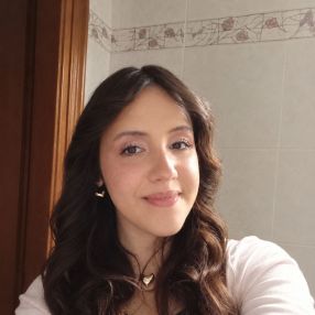 Virginia, Babysitter in Chiusa di San Michele
