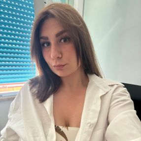 Michela, Babysitter a Follonica