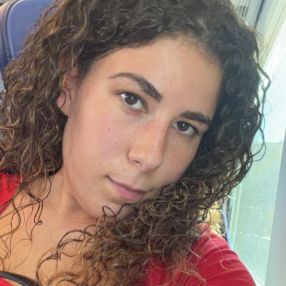 Sharon, Babysitter a Provincia di Ferrara