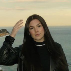 Lucrezia, Babysitter a Spotorno