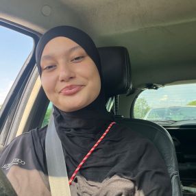 Yasmine, Babysitter a Cornate D'adda