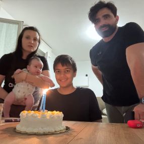 Ervis, Family in Corsico