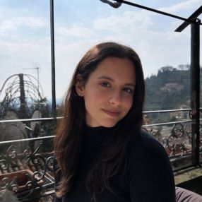 Sofia, Babysitter a Pregnana milanese