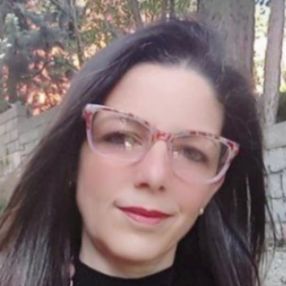 Laura, Babysitter a Teramo