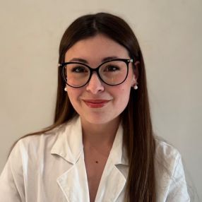 Simona, Babysitter a Mascalucia