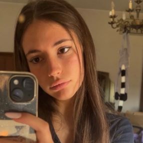 Nicole, Babysitter a Treia