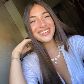 Ilaria, Babysitter a Cambiano