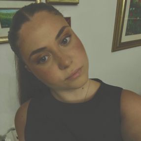 Anna, Babysitter a Spezzano Albanese