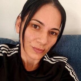 Amelja, Babysitter a Massa e Cozzile