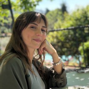 Francesca, Babysitter a Travedona Monate