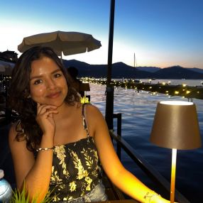 Kimberly, Babysitter a Stresa