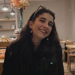 Francesca, Babysitter a Presezzo