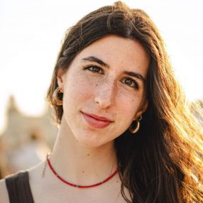 Sofia, Babysitter a Novellara