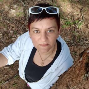 Monica Chiralina, Babysitter in Russi