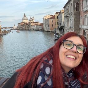 Simona, Famiglia a Savona