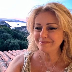 STEFANIA, Babysitter a Montale