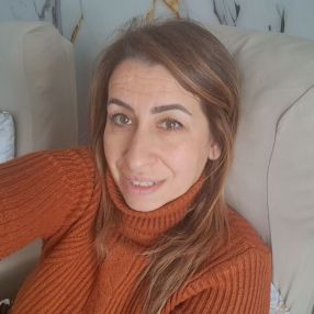 Enza, Babysitter a Roccapiemonte