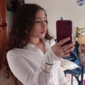 Hajar, Babysitter a Suzzara