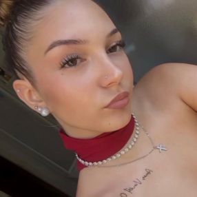 Alessia, Babysitter a Egna