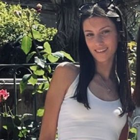 Ginevra, Babysitter in San Bartolomeo Al Mare