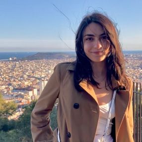 Chiara, Babysitter a Messina