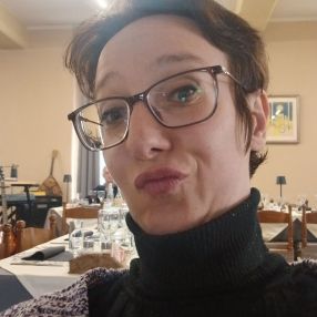 Lucia, Babysitter a Arosio