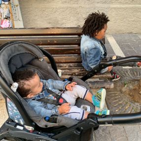 Sharon, Famiglia a Albenga