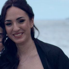 Anna maria, Babysitter a Aci Catena