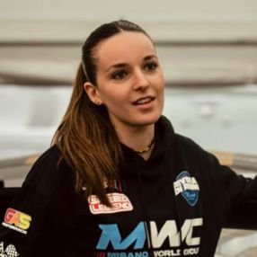 Vittoria, Babysitter a Asolo
